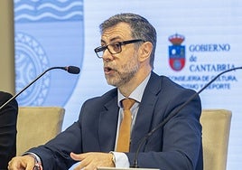 Luis Martínez Abad, consejero de Turismo.