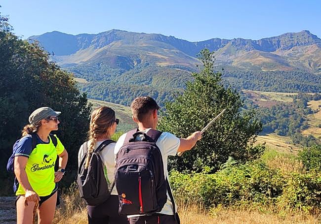 La ruta hasta llegar discurre por un entorno natural espectacular.