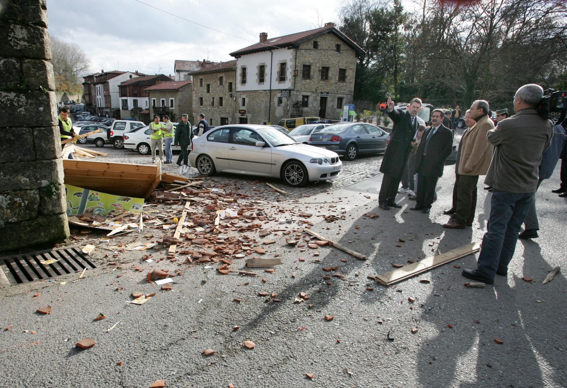 En Santillana, donde se acercó tras un atentado de ETA.