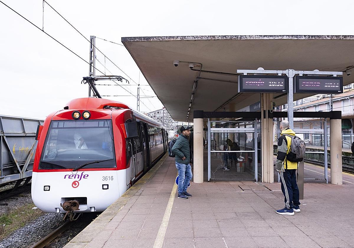 El PRC dice que la constructora CAF ya da por hecho que los trenes de Cercanías no llegarán en 2026