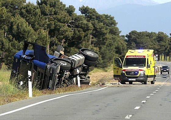Imagen de archivo de un accidente en la carretera