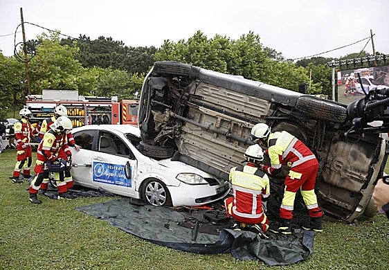 Imagen de archivo de una exhibición de los bomberos del 112 en La Magdalena, el año pasado.