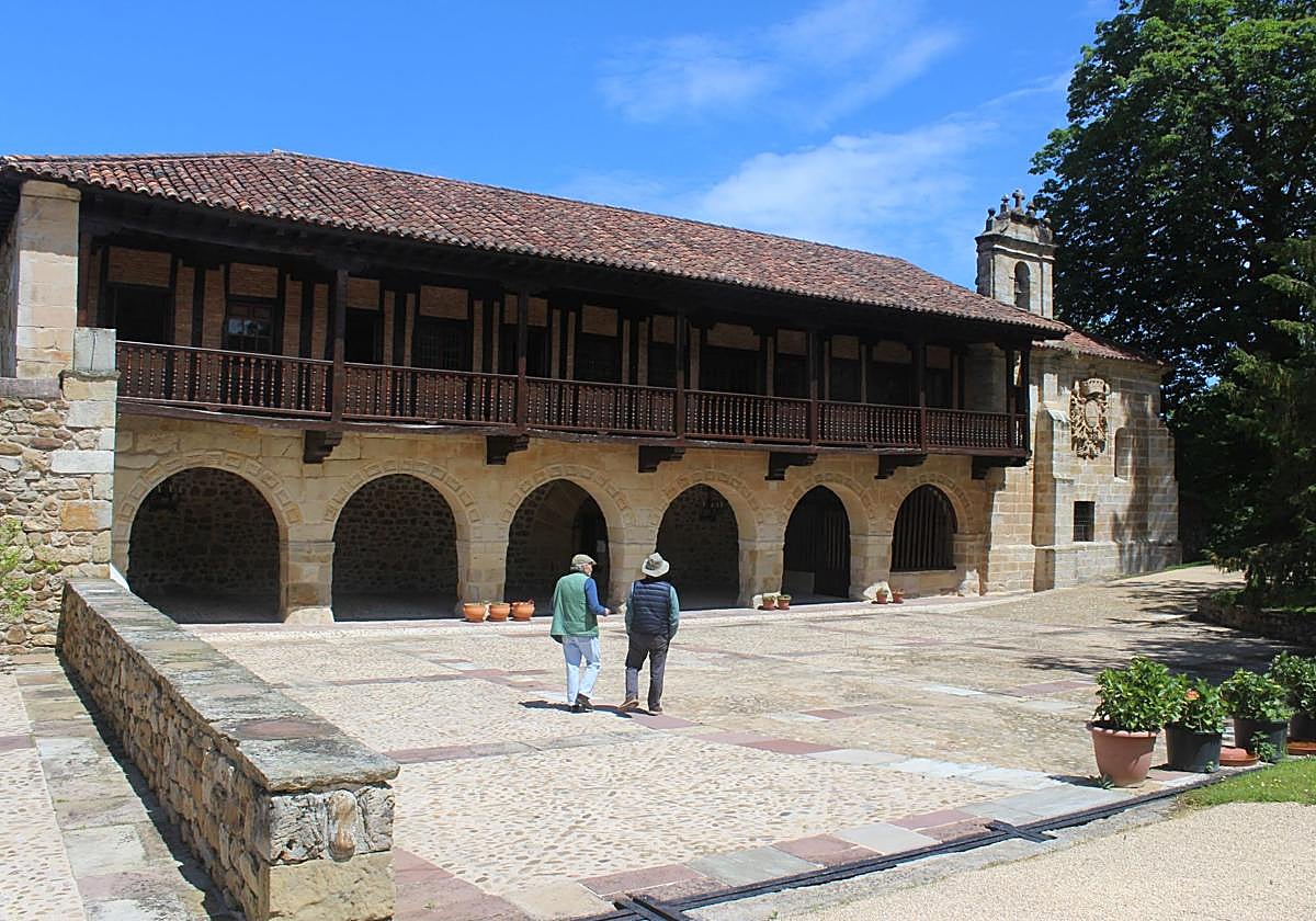 Placio de los Bustamante en la localidad de Quijas.
