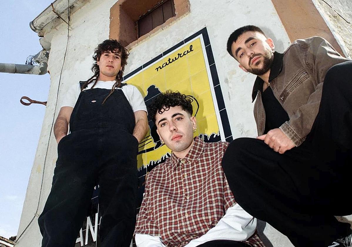 Carlos, Juan y Víctor forman Sanguijuelas del Guadiana