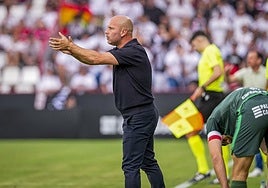 José Alberto, en el banquillo del Carlos Belmonte.