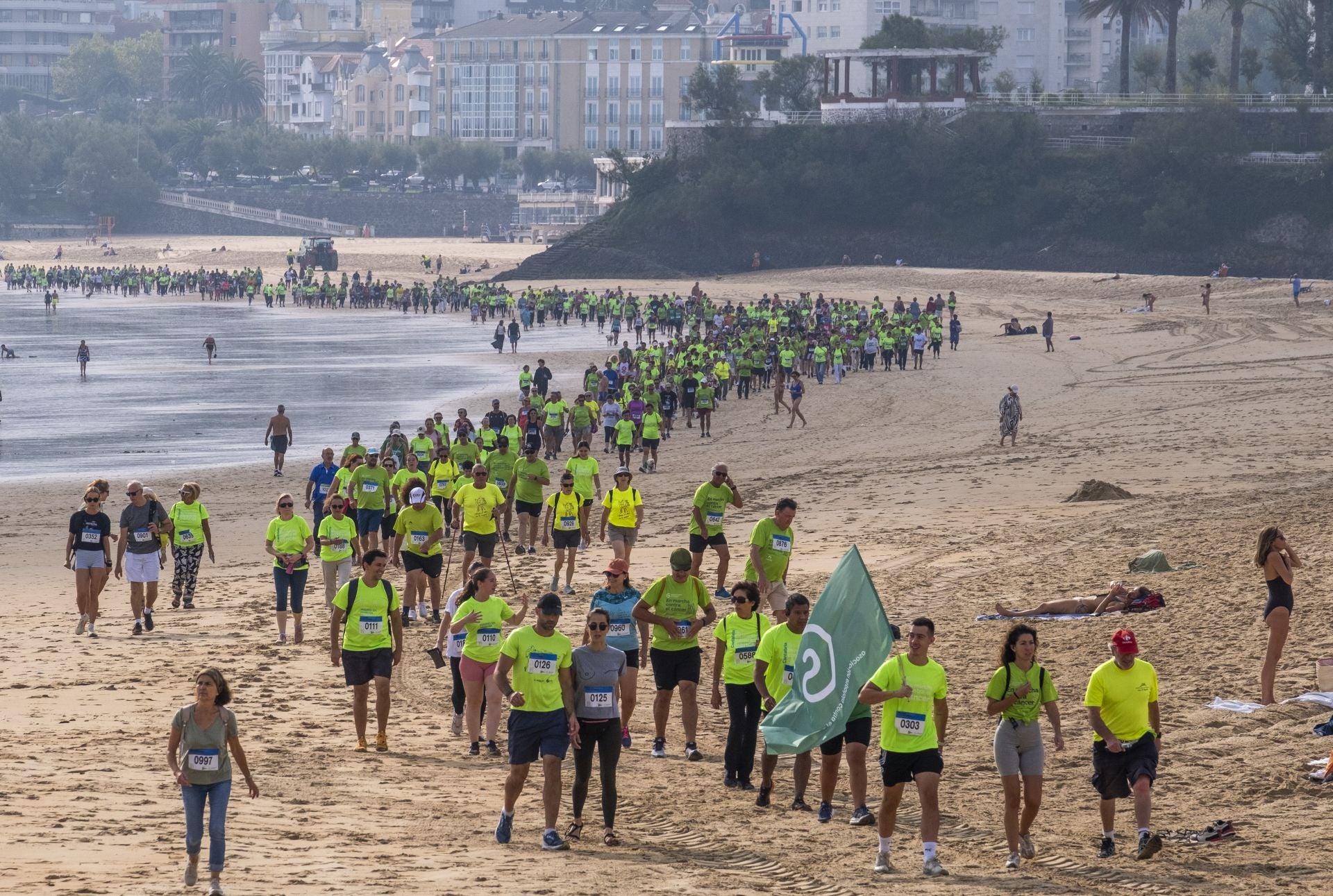 En la marcha han participado mayores, pequeños y, por segundo año consecutivo, perros con su propio dorsal.