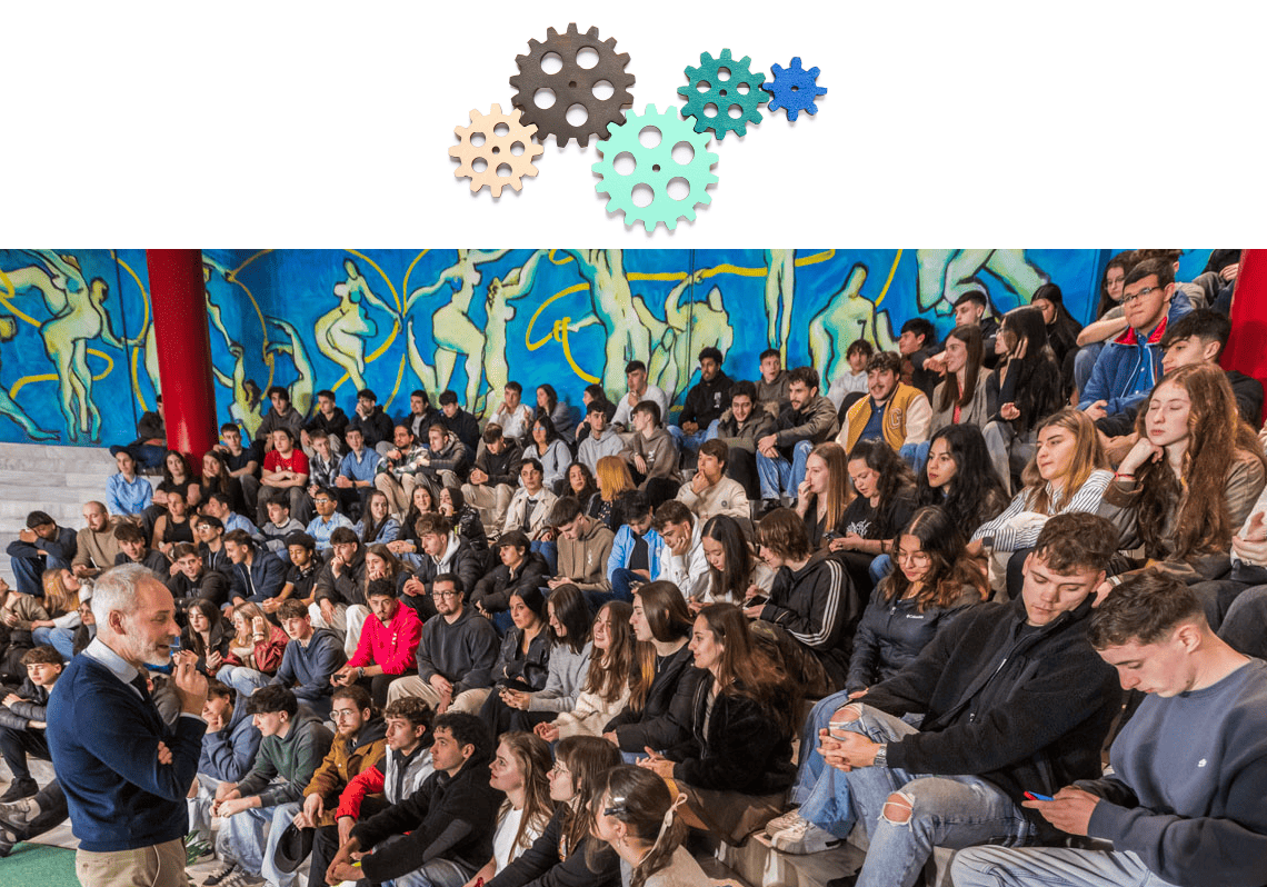 Un grupo de alumnos de FP en el Palacio de Festivales.