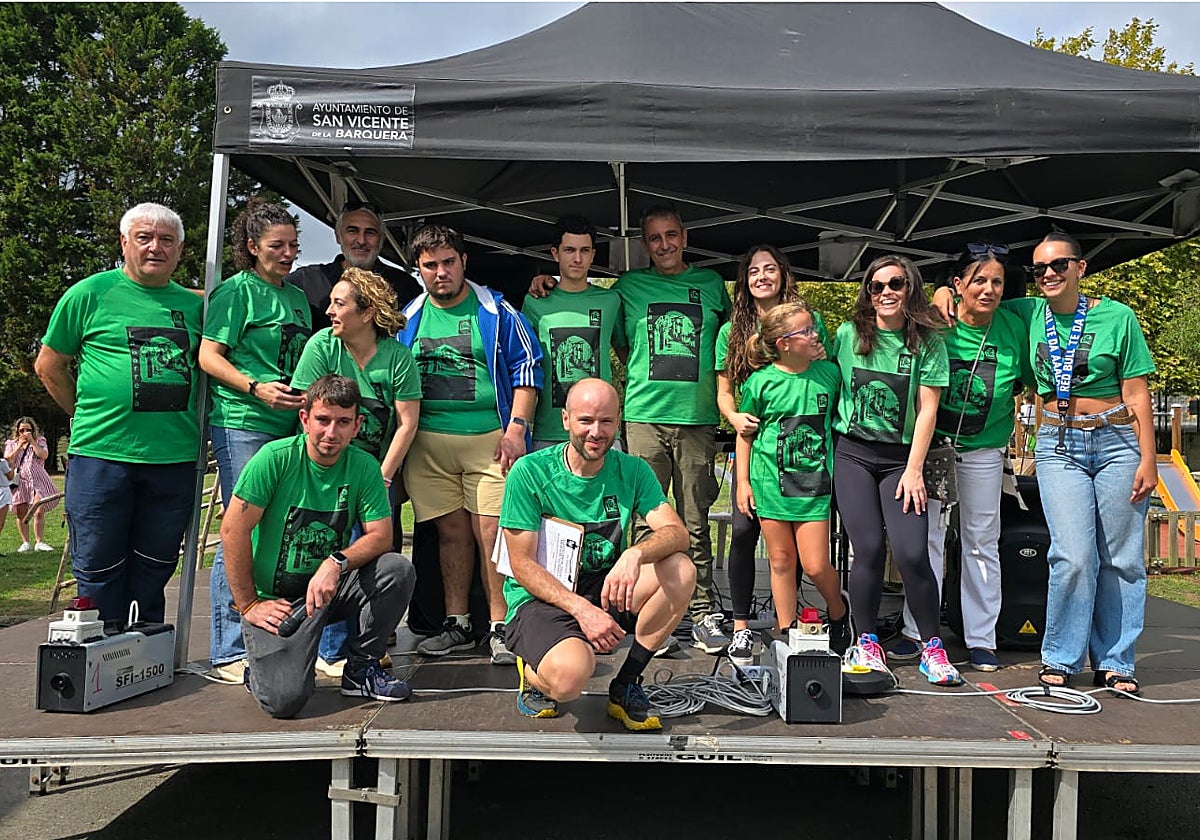 El barrio La Barrera celebró la última fiesta del verano en San Vicente