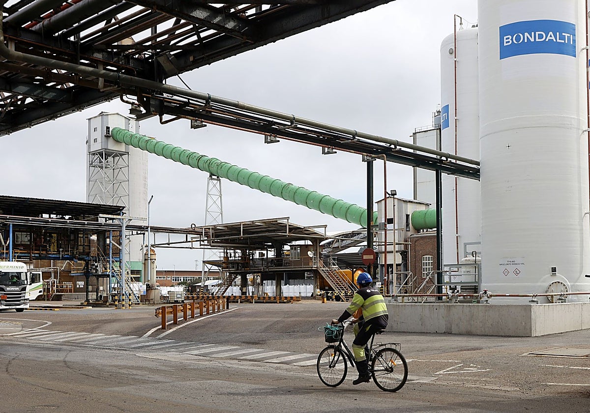 Instalaciones de Bondalti en el complejo industrial de Solvay, donde tiene una planta de cloro.