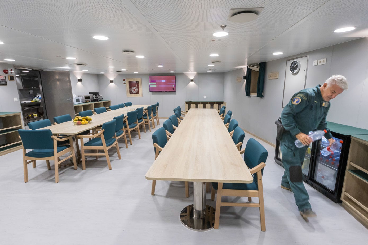 La tripulación, de unas 26 personas, realiza en este espacio sus comidas.