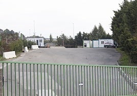 Recinto de Valoria, en Cacicedo de Camargo, que permanece precintado.