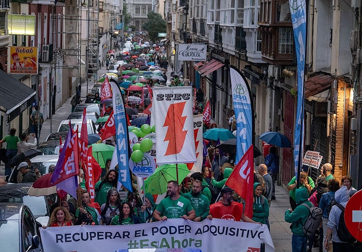 Manifestación por las calles de Santander en el comienzo del curso escolar de este año.