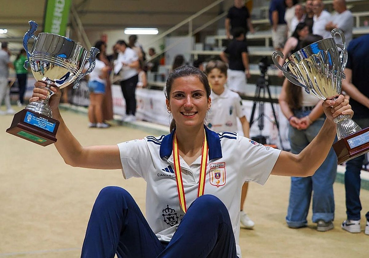 La corraliega Marta Castillo fue homenajeada por la Corporación en su primera sesión plenaria del curso.