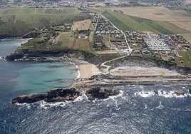 Las playas de la Arnía y Canallave con las urbanizaciones que estaban entre ambos municipios.