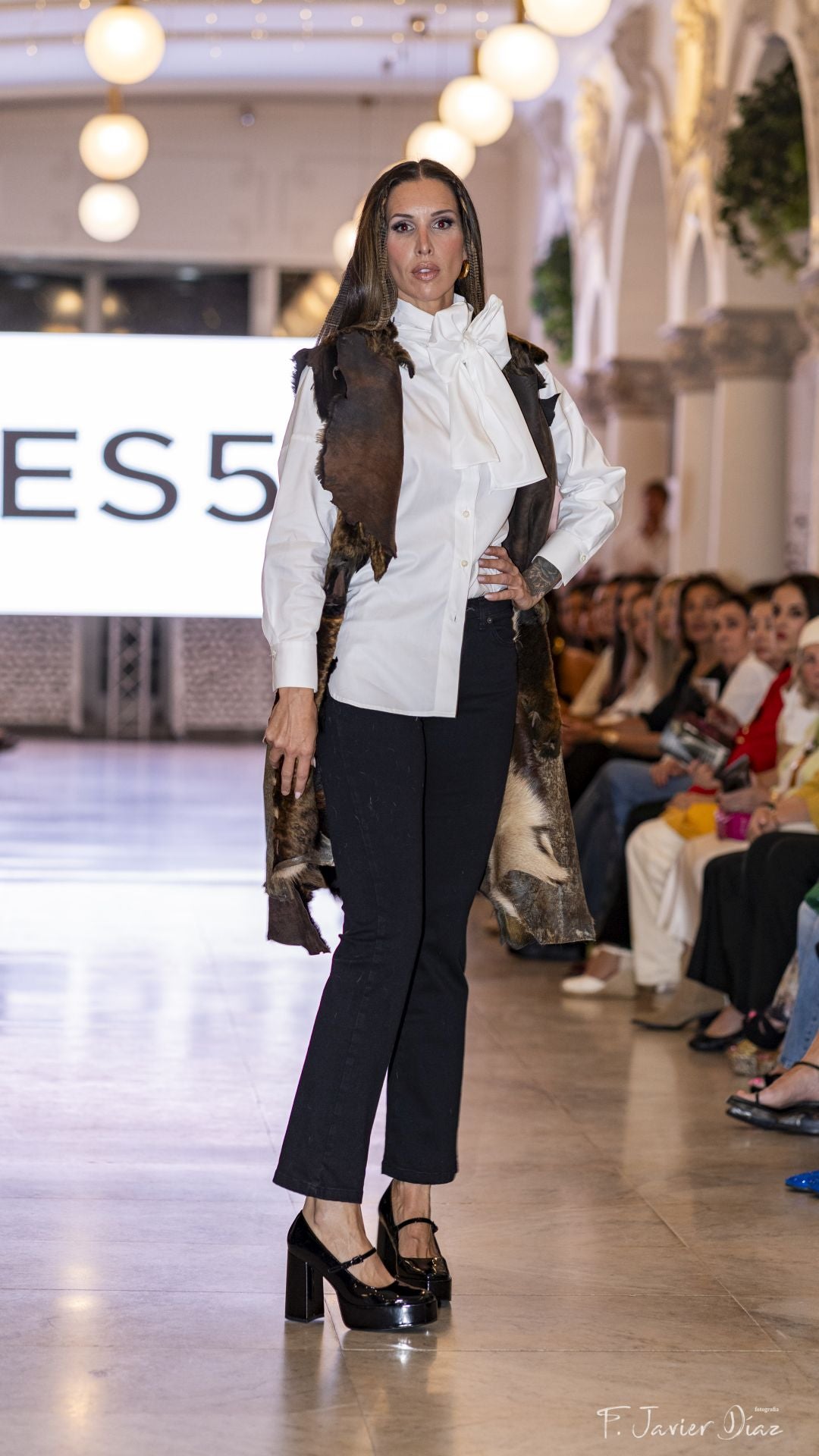 Lucila Fernández luce otra de las propuestas del proyecto de Silvia Barbón, Rosa María Roces y Yolanda Roces.