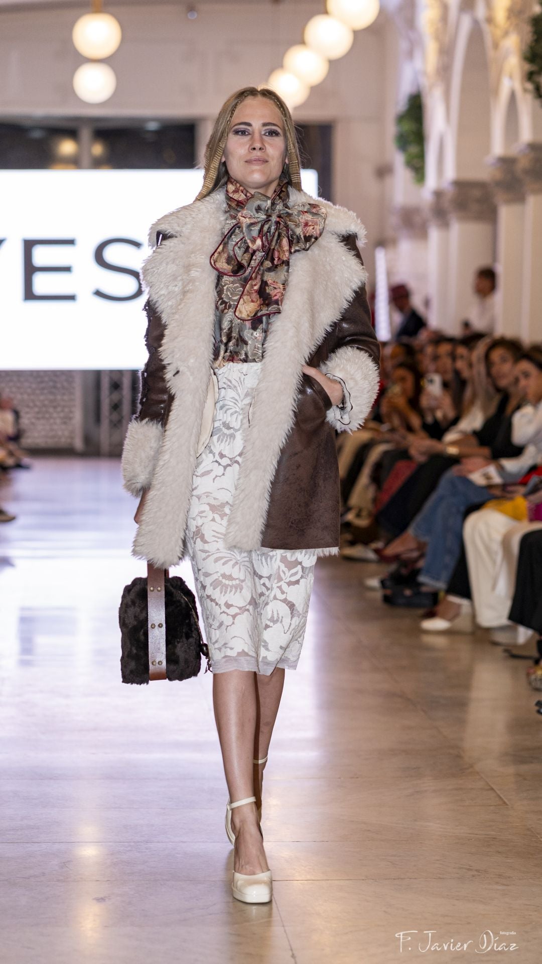 Adela Pirvu, en el desfile de 'YES50'.