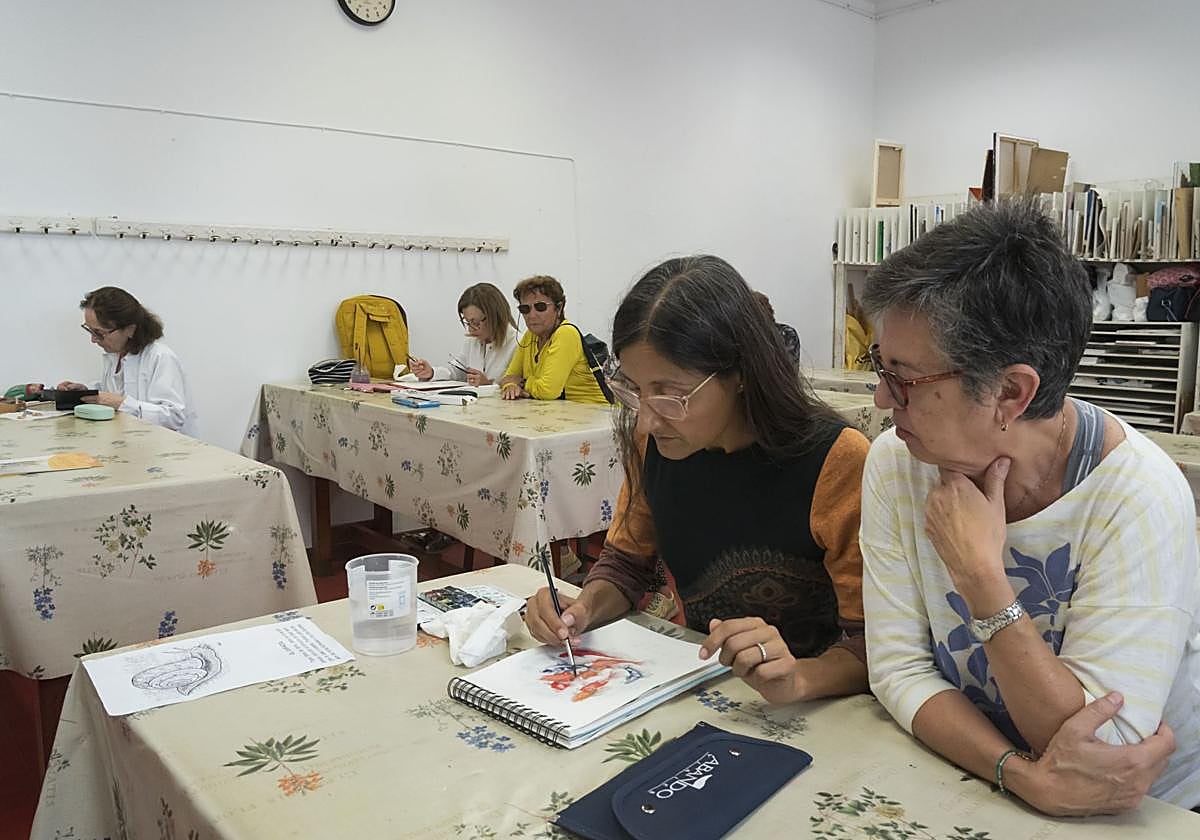 Alumnos de las clases de arte