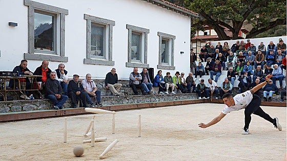 Víctor González vuelve a ganar el Memorial Juan Carlos Alonso en Potes