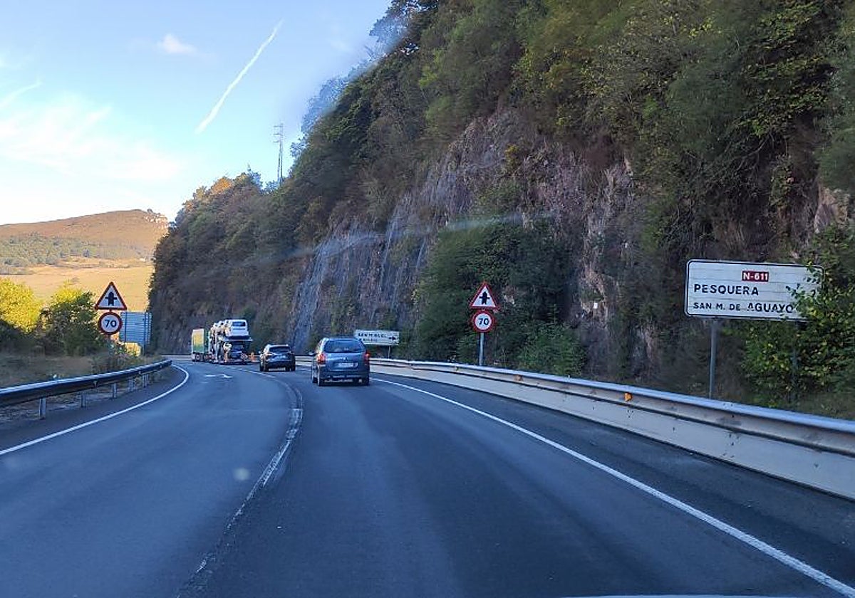 El tráfico ha vuelto a las Hoces de Bárcena en sentido Santander.