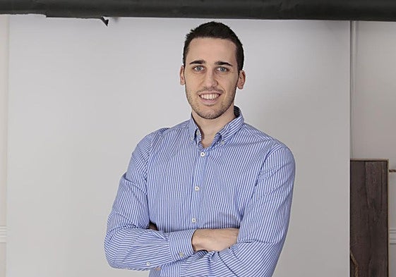 Patricio Fernández analiza y difunde las novedades en IA en plataformas como YouTube.