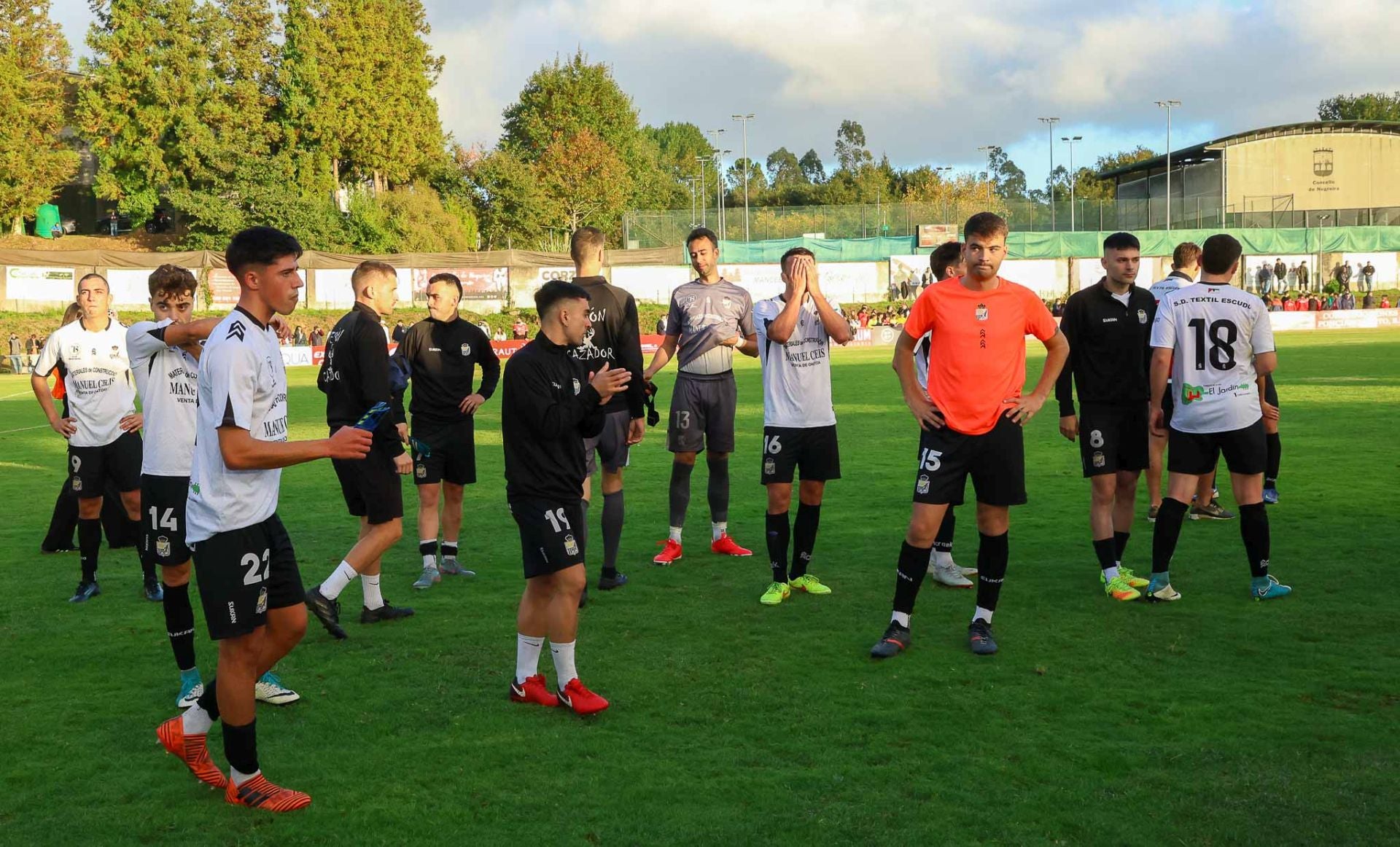 El Negreira-Textil Escudo, en imágenes