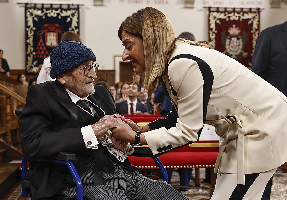 Álvaro Pombo y Sáenz de Buruaga, en la ceremonia del Cervantes.