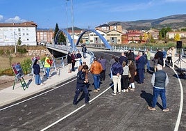 Acto de apertura del Puente Nuevo sobre el río Híjar.