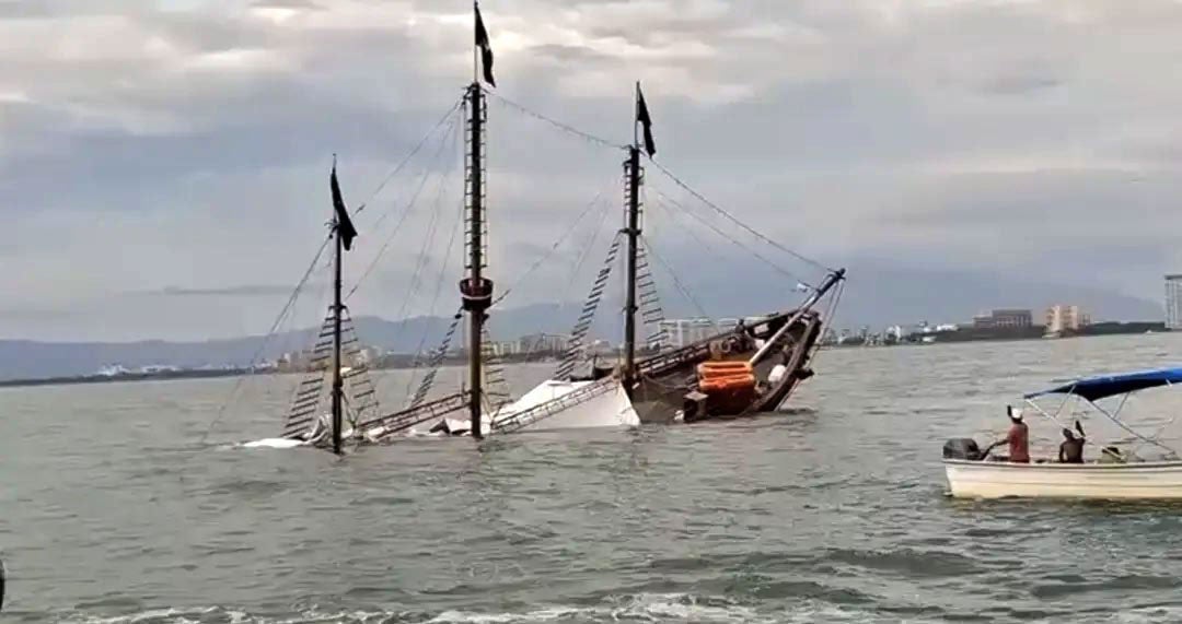 Captura de un vídeo en el momento de su hundimiento.