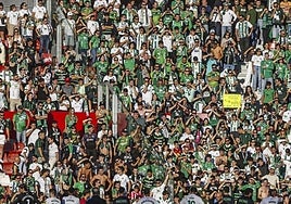 José Alberto y sus futbolistas, ante los aficionados racinguistas.