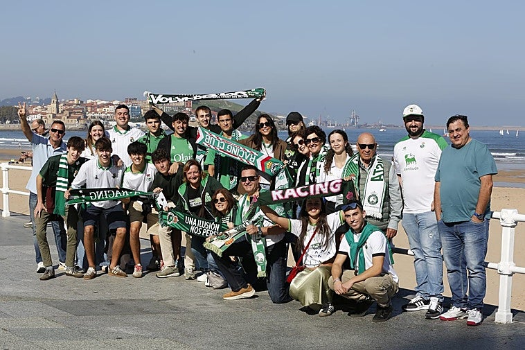 Numerosos racinguistas han llegado ya a Gijón