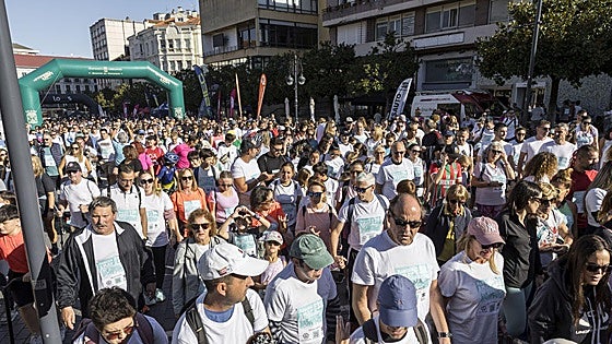 Una marea de 3.000 personas marcha contra las adicciones en Torrelavega