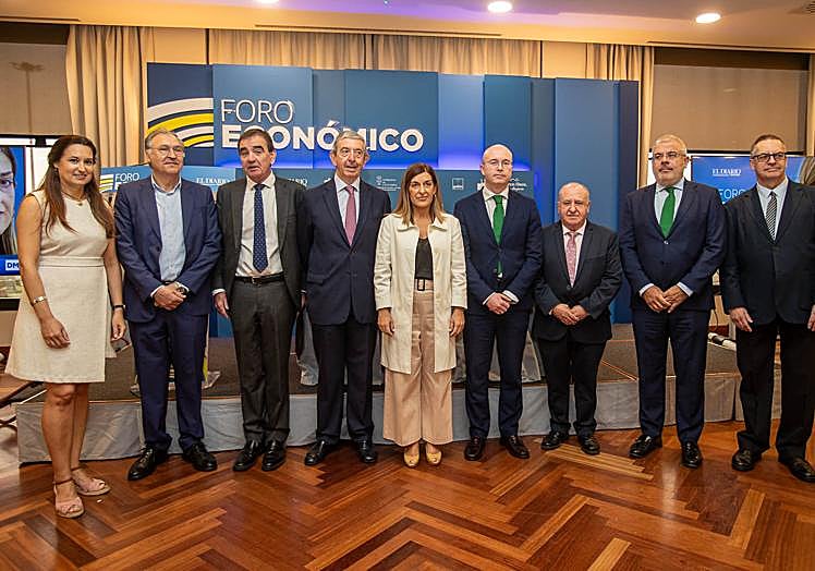 Elena Iglesias, Juan Miguel Martínez, Ignacio Pérez, Luis Revenga, María José Sáenz de Buruaga, José Marcos Fernández, Jesús Ruiz, Luis Manuel Taboada e Íñigo Noriega.
