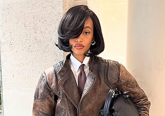 Marrón en chaquetas, complementos y labiales.