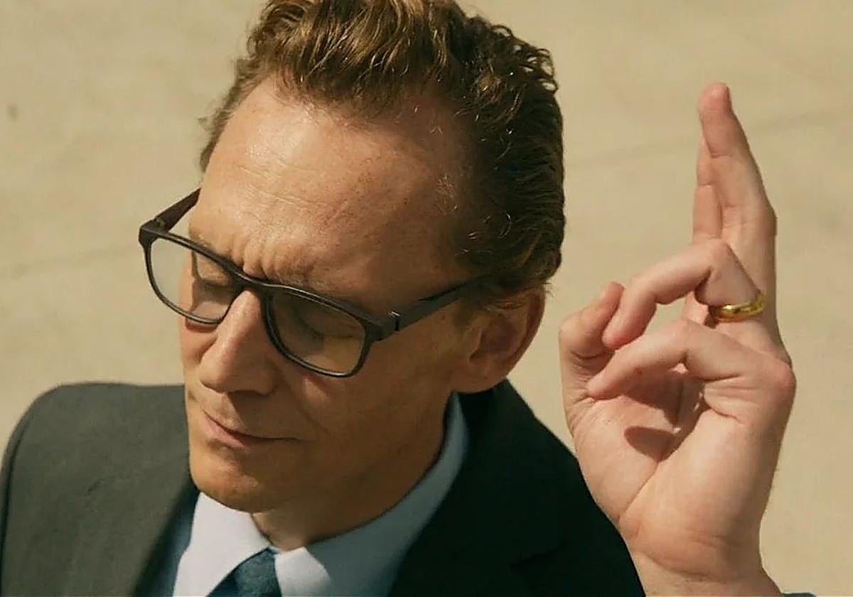 Tom Hiddleston como Chuck Krantz en 'La vida de Chuck'.