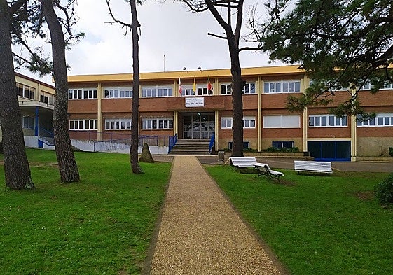 El colegio de Somo tendrá una pista cubierta acorde al entorno