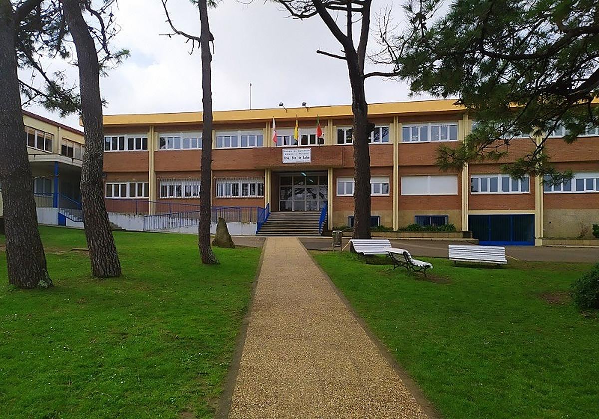 El colegio de Somo tendrá una pista cubierta acorde al entorno