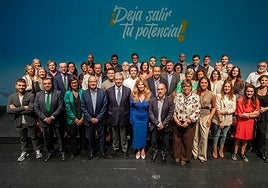 Foto de familia en la inauguración de la decimotercera edición de STARTinnova, en la que participaron organizadores, patrocinadores, empresas y centros.