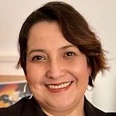 Imagen - «Pensemos en una generación que no se limita a imaginar el futuro, sino que lo construye con ideas propias. STARTinnova hace posible ese salto: del aula al terreno real, donde el conocimiento se transforma en acción y sentido. Sin conocimiento no hay pensamiento crítico, y sin pensamiento crítico no afrontaremos los retos tecnológicos del futuro. Aquí se aprende trabajando: investigar, contrastar, prototipar, comunicar. No solo es un proyecto educativo, hablamos de personas. Jóvenes que aprenden junto a mentores con experiencia, que orientan y retan y preguntan. Para Bridgestone, apoyar el programa STARTinnova significa apostar por una juventud que impulsa el cambio», expresa Gómez.