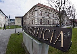 Vista del Palacio de Justicia de Cantabria situado en Las Salesas de Santander.