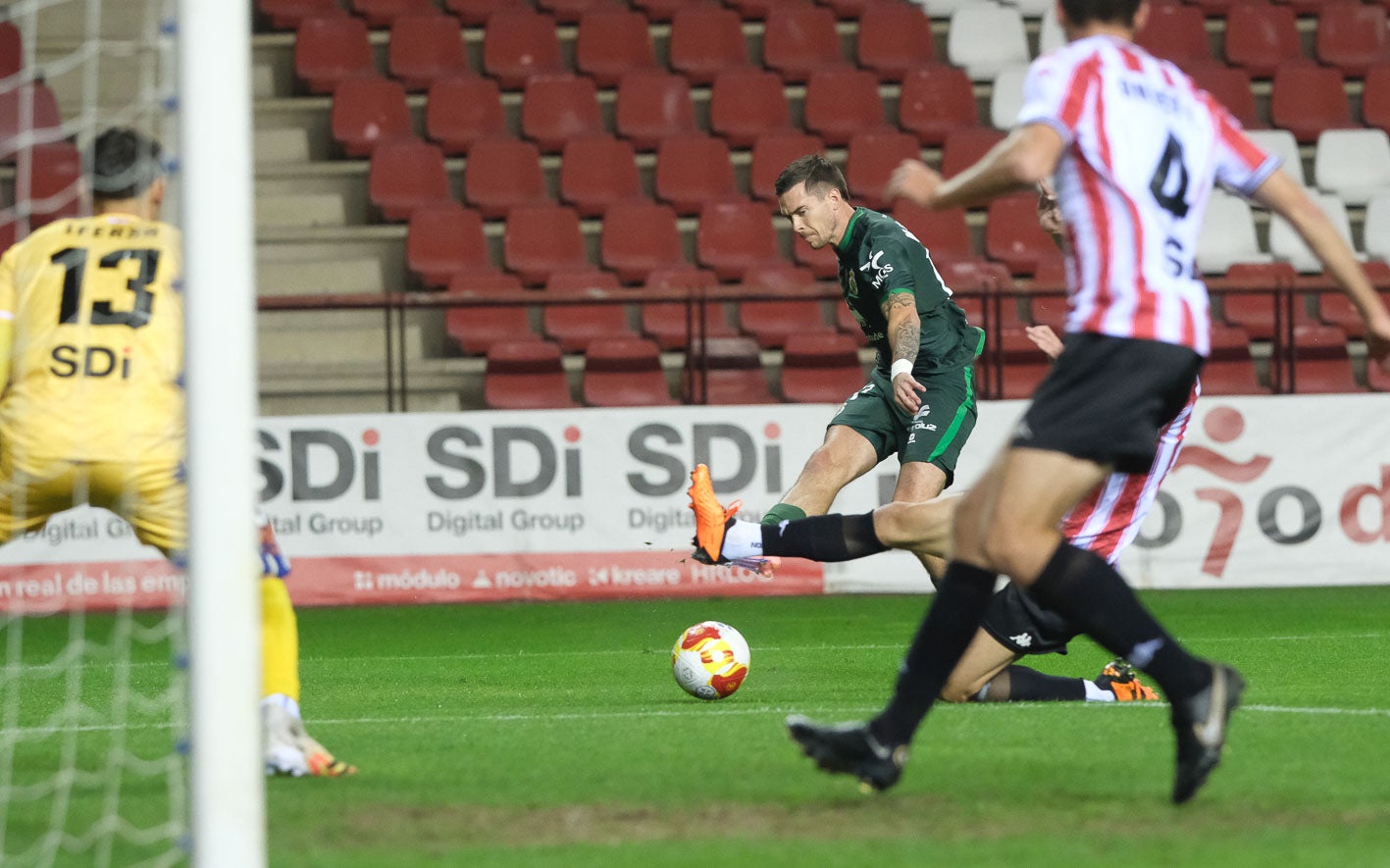 Michelin dispara a la portería riojana.