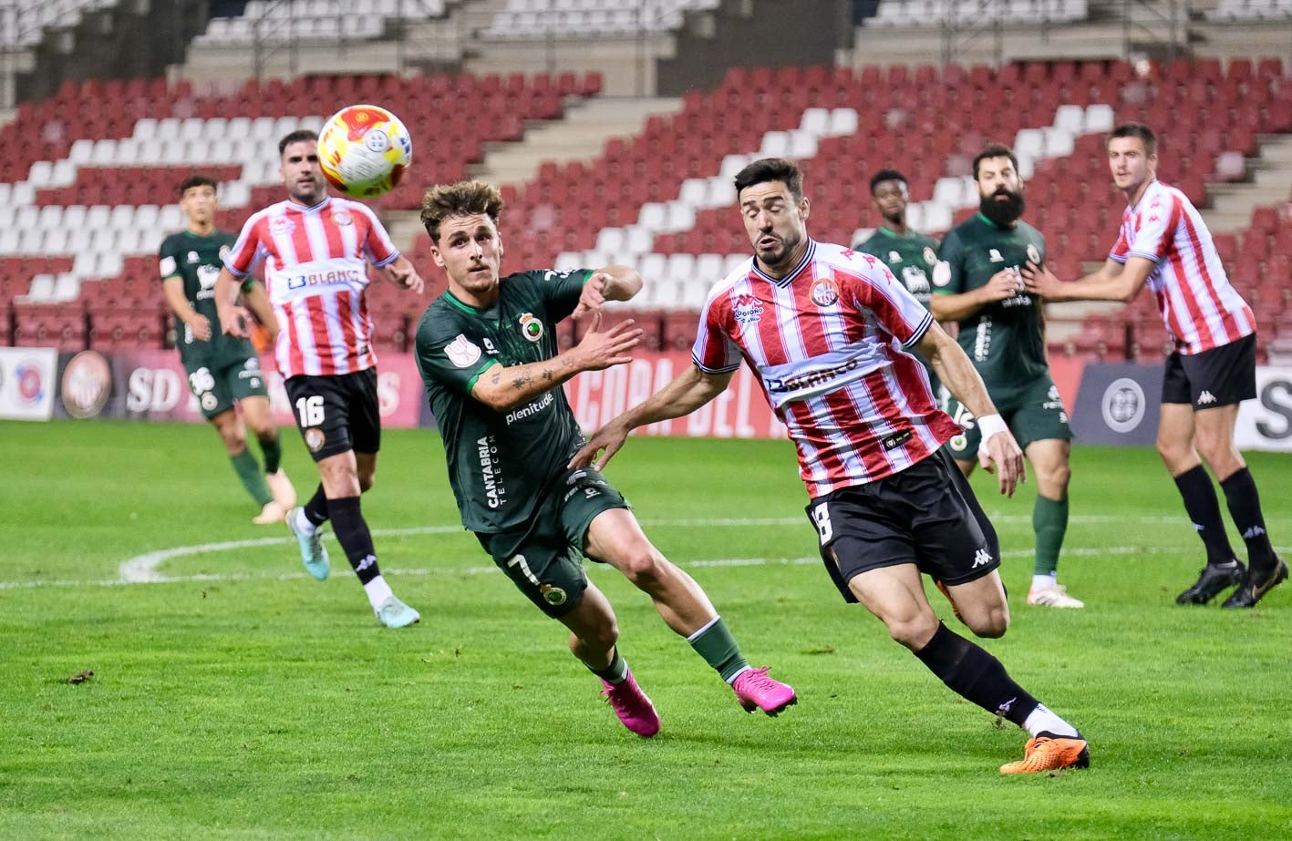 Las imágenes del partido de Copa entre el SD Logroñés y el Racing