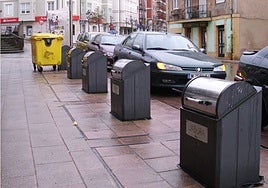 Contenedores soterrados en El Astillero en una imagen de archivo.