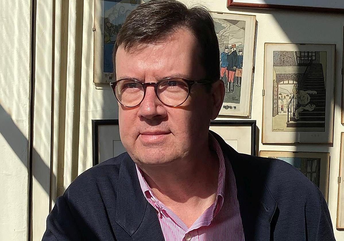 Juan López-Herrera abandona el humor de sus anteriores libros y se adentra en la novela histórica.