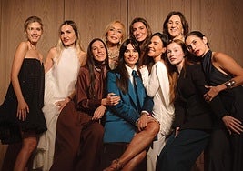 Mujeres referentes en el mundo de la moda y la comunicación acompañaron a Odette Álvarez y Carla Hinojosa durante la presentación de su nueva colección cápsula en el Hotel Bless Madrid.