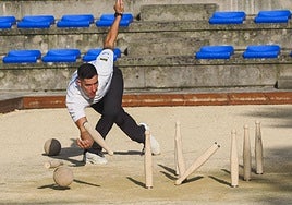 Víctor González, al birle.