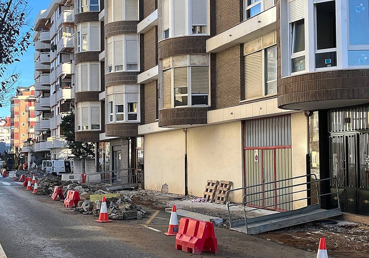 Obras iniciadas en la avenida Virgen del Puerto de Santoña.