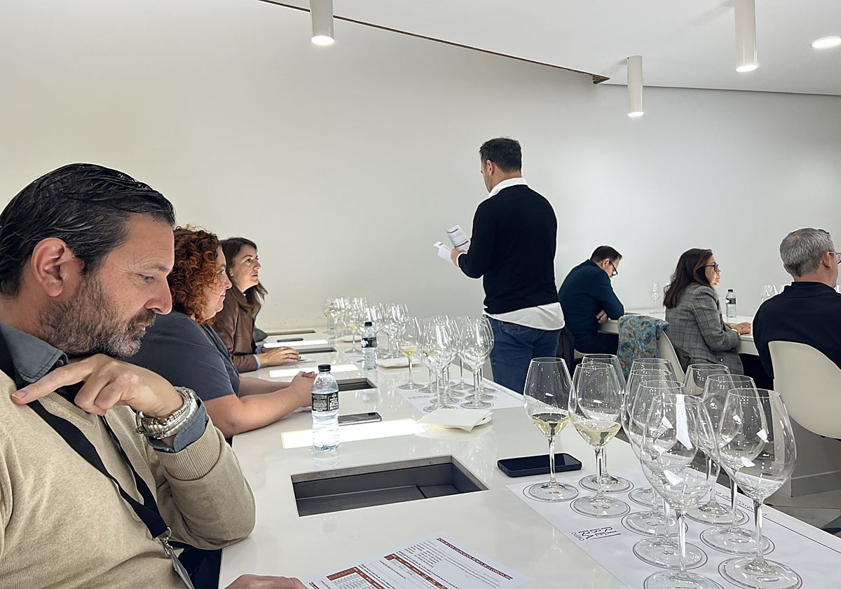Un momento de la cata.