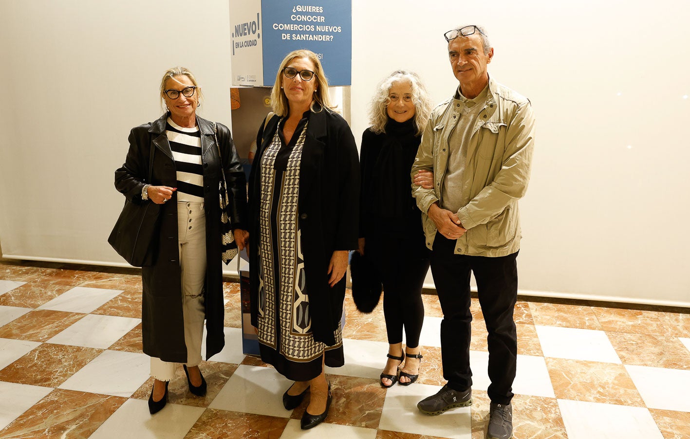 Concha González, Beatriz Betanzos, Marisa Madinabeitia y José María Pelayo. 