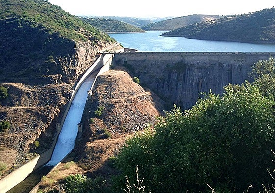 El cántabro realizaba tareas de mantenimiento en la presa del embalse del Rumblar, en el municipio de Baños de la Encina (Jaén).
