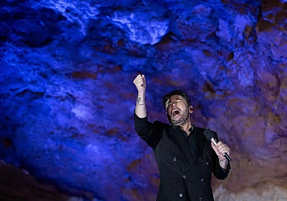 El cantante durante su concierto en El Soplao en septiembre